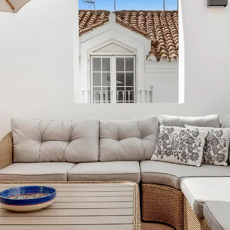 Atico Bonbini Iii By Asola