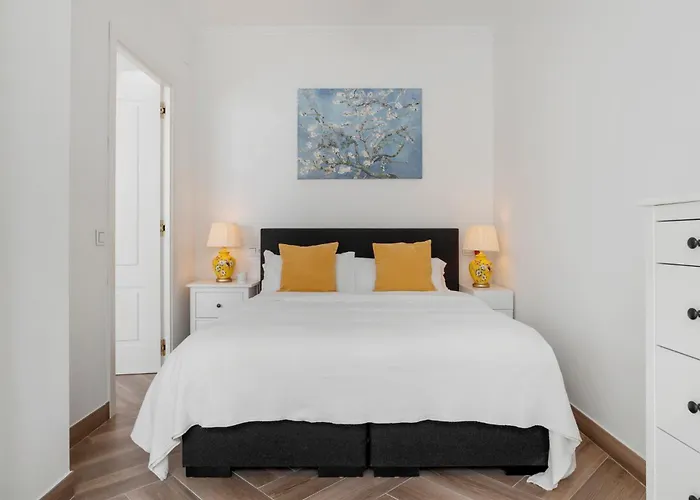 Atico Bonbini Iii By Asola * 埃斯特波纳